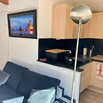 Charming 1 Bedroom Flat, Center With Pool And Car Park *