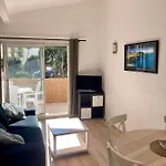 아파트 Charming 1 Bedroom Flat, Center With Pool And Car Park 비아히쯔