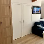 아파트 Charming 1 Bedroom Flat, Center With Pool And Car Park 비아히쯔