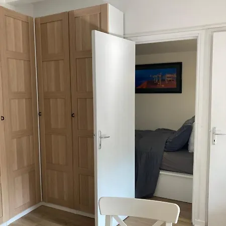 Appartement Charming 1 Bedroom Flat, Center With Pool And Car Park *