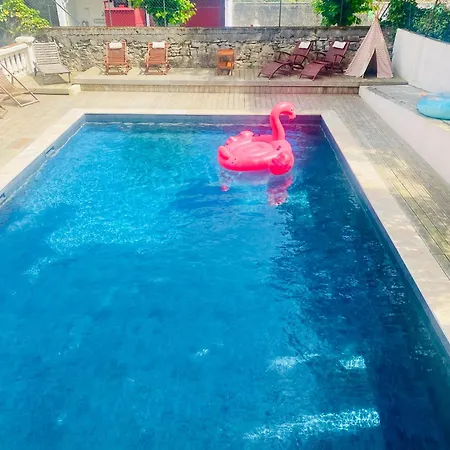 Appartement Charming 1 Bedroom Flat, Center With Pool And Car Park