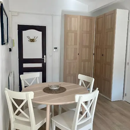 Apartment Charming 1 Bedroom Flat, Center With Pool And Car Park Biarritz