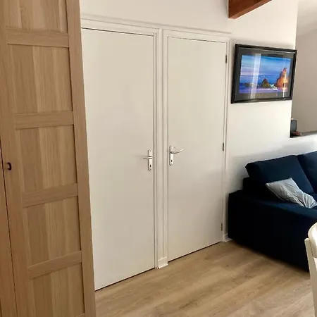 Apartment Charming 1 Bedroom Flat, Center With Pool And Car Park Biarritz
