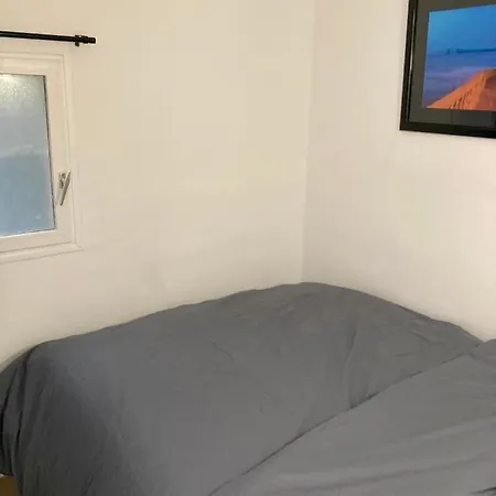 Charming 1 Bedroom Flat, Center With Pool And Car Park 아파트