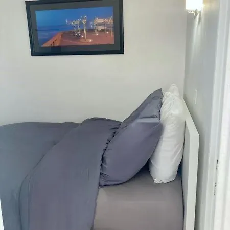 Charming 1 Bedroom Flat, Center With Pool And Car Park * 비아히쯔